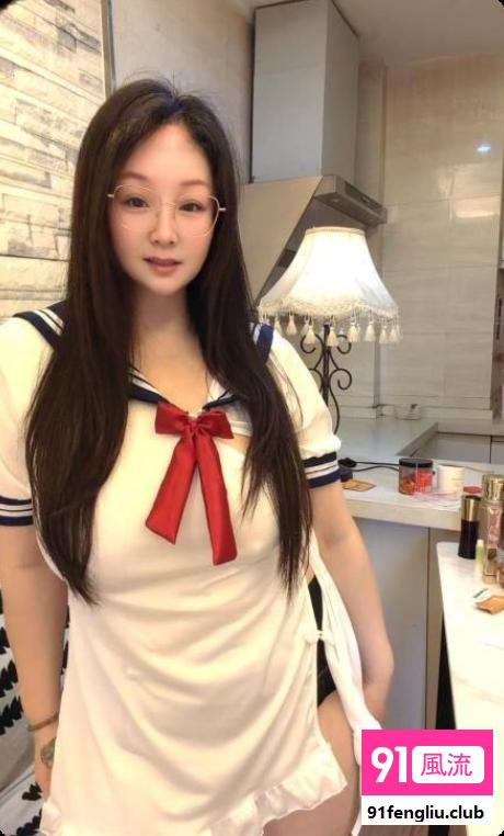 武进巨乳眼镜少妇
